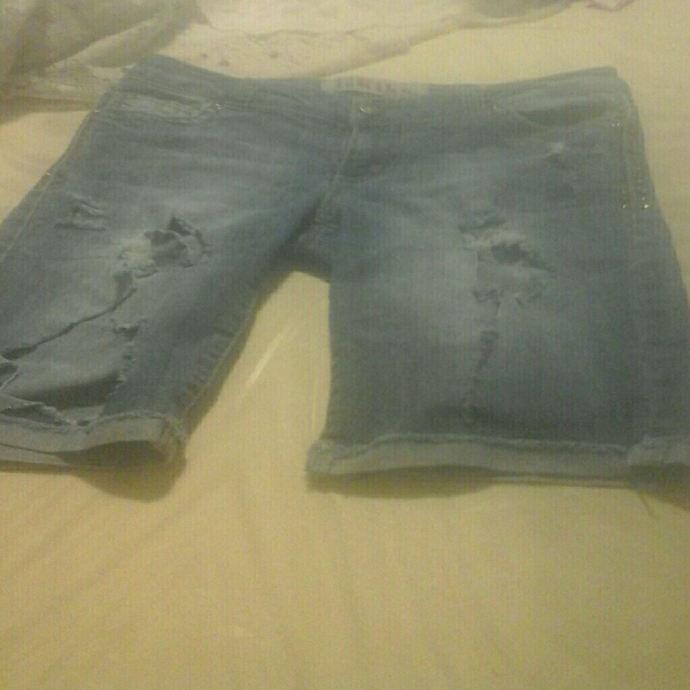 1st kiss blue Jean caprees